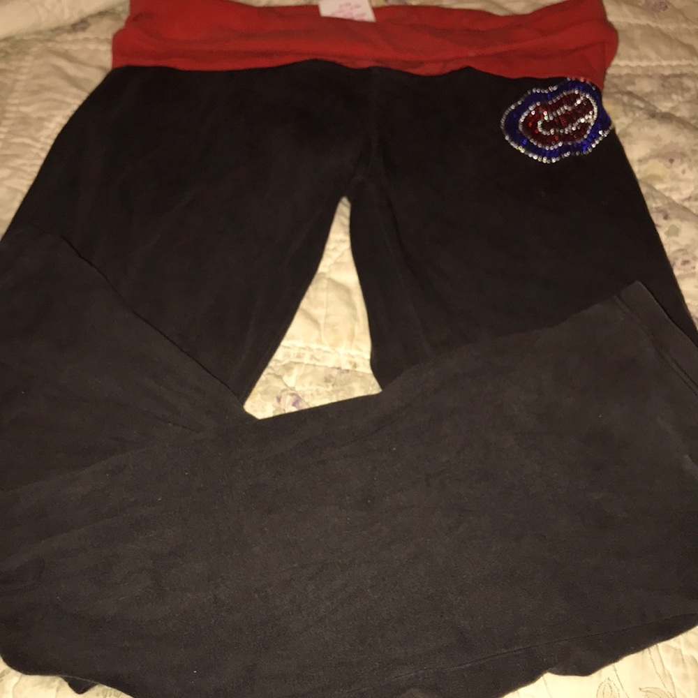 PINK Victoria Secret CUBS Yoga Pants